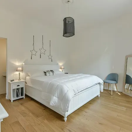 Apartament - Oltrarno Elegance