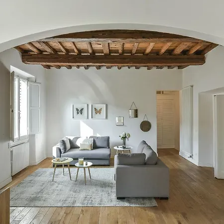 - Oltrarno Elegance Apartament